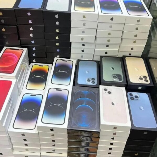 WhatsApp-Image-2024-10-22-at-17.43.20_49386033 mix Phones pallet (iPhones , Samsung, Pixel): 50 pieces per pallet